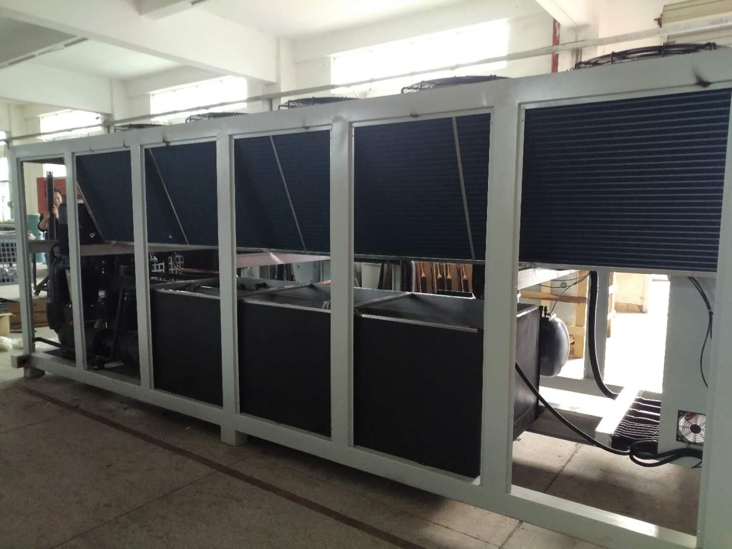 100 hp chiller